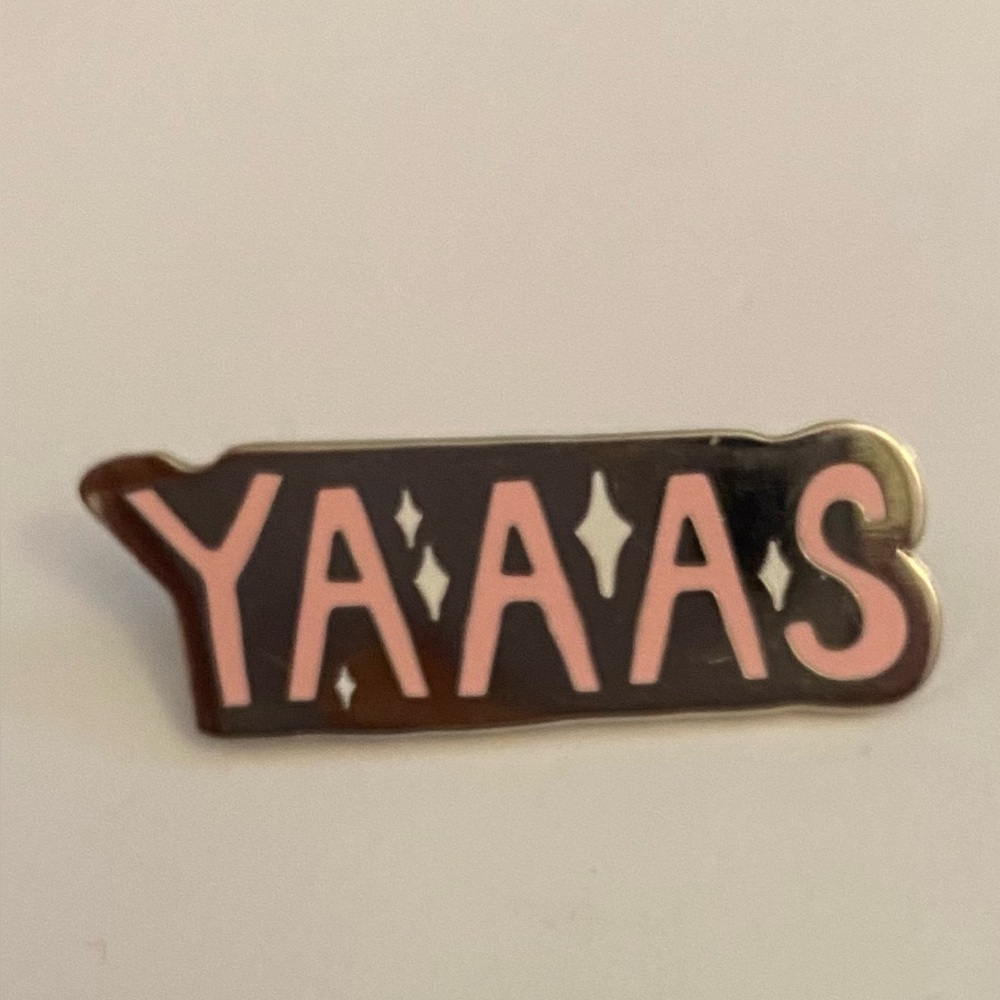 💥YAAAS Topshop Nordstrom Enamel Pin